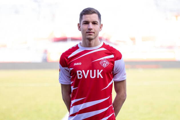Marvin Pieringer, FC Würzburger Kickers, 2 Bundesliga, portrait date 2020 2021, Copyright: FWK HMBxMedia xHeikoxBecker