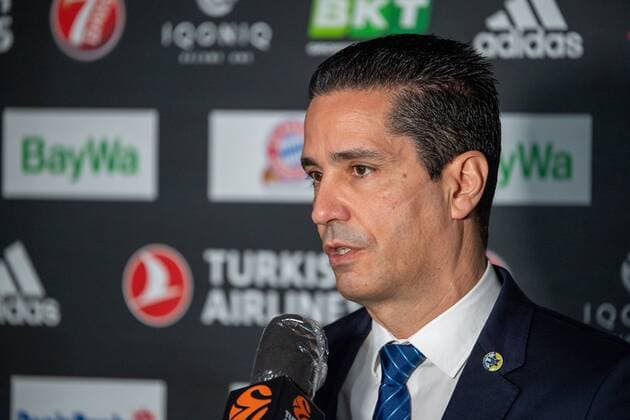 Head Coach Ioannis Sfairopoulos Maccabi Fox Tel Aviv during interview, FC Bayern Basketball vs Maccabi Tel Aviv, EuroLeague, 25 02 2021 Muenchen Bayern Germany Copyright: xkolbert-press UlrichxGamelx
