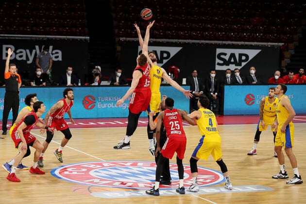Tip Off of the match FC Bayern Basketball vs Maccabi Playtika Tel Aviv, Basketball, EuroLeague, Matchday 26, 2020 2021, 25 02 2021, FC Bayern Basketball vs Maccabi Playtika Tel Aviv, Basketball, EuroLeague, Matchday 26, 2020 2021, 25 02 2021, Munich. Copyright: xMarcelxEngelbrechtx Eibner-Pressefotox EP_met