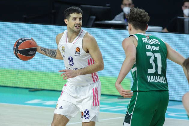 February 25, 2021, MADRID, MADRID, SPAIN: Nicolas Laprovittola of Real Madrid and Rokas Jokubaitis of Zalgiris Kaunas in action during Euroleague basketball match played between Real Madrid and Zalgiris Kaunas at WiZink Center on February 25, 2021 in Madrid, Spain. MADRID SPAIN - ZUMAa181 20210225_zaa_a181_016 Copyright: xIrinaxR.xHipolitox