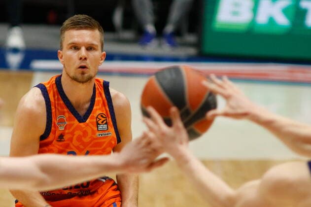 Russian Federation. Saint-Petersburg. Sibur Arena. Basketball. Regular Season, Euroleague 2020-2021, BC Zenit Saint Petersburg - BC Valencia. Player of the Valencia basketball club Martin Hermannsson (24). MaksimxKonstantinov