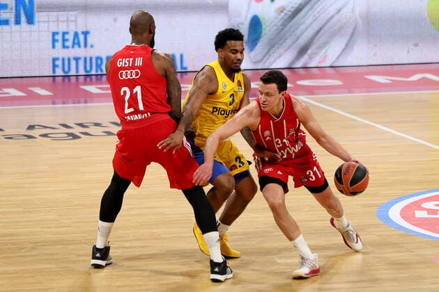 James Gist FCBB , Chris Jones Tel Aviv and Zan Marko Sisko FCBB FC Bayern Basketball vs Maccabi Playtika Tel Aviv, Basketball, EuroLeague, 26 Matchday, 2020 2021, 25 02 2021, FC Bayern Basketball vs Maccabi Playtika Tel Aviv, Basketball, EuroLeague, 26 Matchday, 2020 2021, 25 02 2021, Munich. Copyright: xMarcelxEngelbrechtx Eibner-Pressefotox EP_met