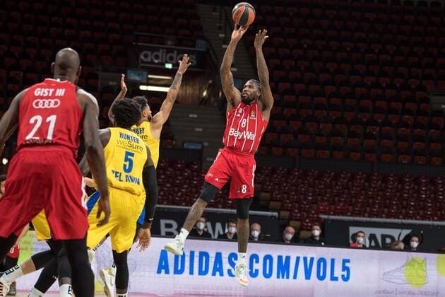 Basketball, Euroleague, FC Bayern Munich Maccabi Tel Aviv In the picture Jalen REYNOLDS FC Bayern Munich, 8 Throw Munich Audi Dome Bayern Germany Copyright: Passion2Press.dex xMarkusxFischerx