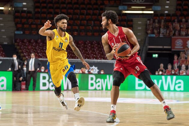 Basketball, Euroleague, FC Bayern Munich Maccabi Tel Aviv In the picture Tyler DORSEY Maccabi Tel Aviv, 11 and Nick WEILER BABB FC Bayern Munich, 0 Munich Audi Dome Bayern Germany Copyright: Passion2Press.dex xMarkusxFischerx