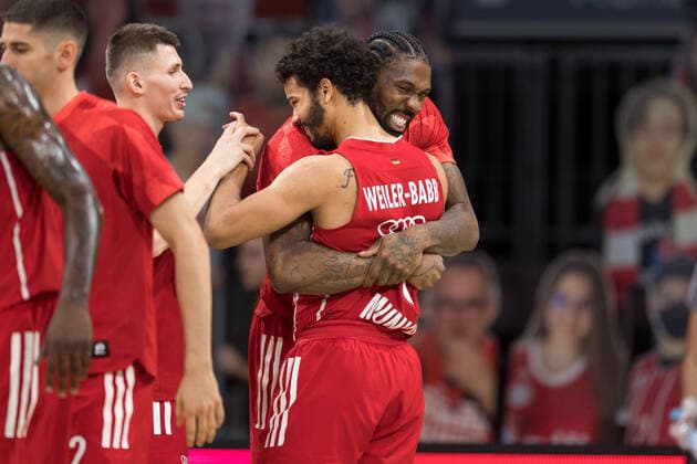 Basketball, Euroleague, FC Bayern München Maccabi Tel Aviv In the picture Jalen REYNOLDS FC Bayern München, 8 and Nick WEILER BABB FC Bayern München, 0 celebrate victory Munich Audi Dome Bayern Germany Copyright: Passion2Press.dex xMarkusxFischerx