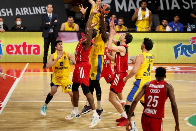 Jalen Reynolds FCBB and Othello Hunter Tel Aviv FC Bayern Basketball vs Maccabi Playtika Tel Aviv, Basketball, EuroLeague, 26 Matchday, 2020 2021, 25 02 2021, FC Bayern Basketball vs Maccabi Playtika Tel Aviv, Basketball, EuroLeague, 26 Matchday, 2020 2021, 25 02 2021, Munich. Copyright: xMarcelxEngelbrechtx Eibner-Pressefotox EP_met