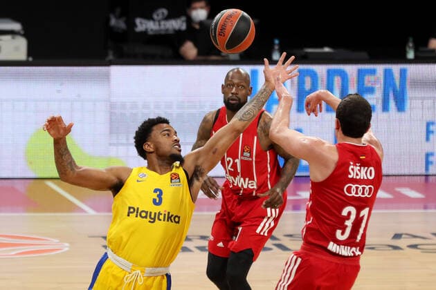 Chris Jones Tel Aviv and Zan Marko Sisko FCBB FC Bayern Basketball vs Maccabi Playtika Tel Aviv, Basketball, EuroLeague, Matchday 26, 2020 2021, 25 02 2021, FC Bayern Basketball vs Maccabi Playtika Tel Aviv, Basketball, EuroLeague, Matchday 26, 2020 2021, 25 02 2021, Munich. Copyright: xMarcelxEngelbrechtx Eibner-Pressefotox EP_met