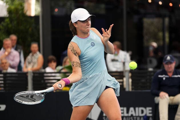 ADELAIDE, AUSTRALIA - FEBRUARY 26: Iga Swiatek of Poland plays a shot against Jil Teichmann of Switzerland during their singles match on day five of the Adelaide International tennis tournament at Memorial Drive on February 26, 2021 in Adelaide, Australia. (Photo by Peter Mundy Speed Media Icon Sportswire) TENNIS: FEB 26 - Adelaide International Icon210226074