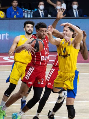Bayerns 2 Wade BALDWIN IV vs Tel Avivs 4 CALOIARO Basketball, FC Bayern Tel Aviv, Euroleague, 2020 2021 season, on 25 2 2021 in Munich, A U D I D O M E, Germany Source Copyright Credit Oryk HAIST x1DX34740x