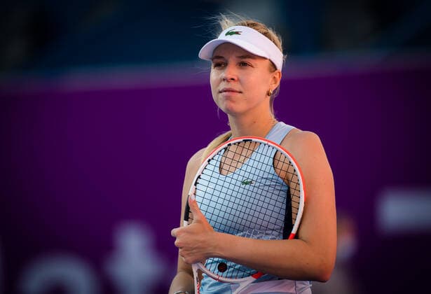 February 26, 2021, DOHA, QATAR: Anett Kontaveit of Estonia during practice ahead of the 2021 Qatar Total Open WTA, Tennis Damen 500 tournament. DOHA QATAR - ZUMAa181 20210226_zaa_a181_052 Copyright: xRobxPrangex