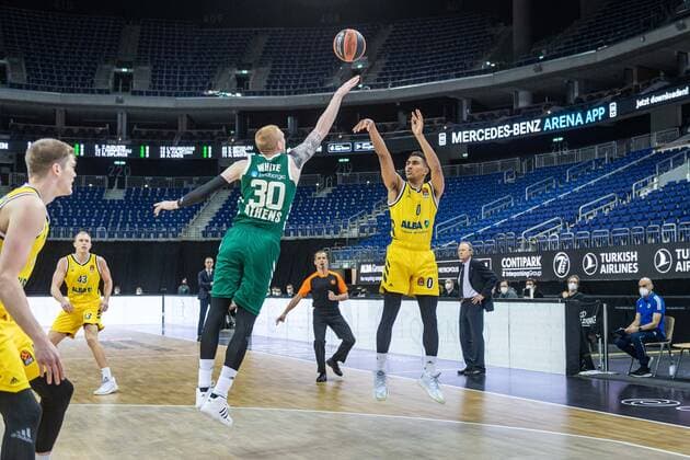 Basketball Berlin 26 02 2021 Season 2020 2021 Euroleague Regular Season Alba Berlin Panathinaikos Athens Maodo Lo Alba Berlin, No 00 Aaron White Panathinaikos, No 30