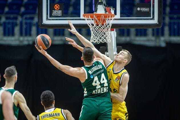 Basketball Berlin 26 02 2021 Season 2020 2021 Euroleague Regular Season Alba Berlin Panathinaikos Athens Kostas Mitoglou Panathinaikos, No 44 Niels Giffey Alba Berlin, No 05
