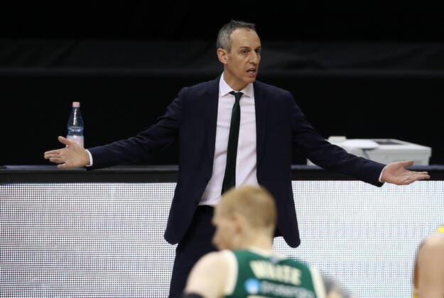 Coach Oded Kattash action upper body upper body sports basketball EuroLeague men season 2020 2021 26 01 2021 ALBA Berlin vs Panathinaikos Athens