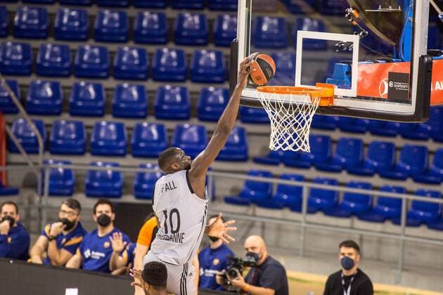 February 26, 2021, Barcelona, Catalonia, Spain: Moustapha Fall of ASVEL Villeurbanne in action during Turkish Airlines Euroleague, match between FC Barcelona, Barca Basquet and ASVEL Lyon-Villeurbanne at Palau Blaugrana. Barcelona Spain - ZUMAs197 20210226_zaa_s197_241 Copyright: xThiagoxPrudenciox