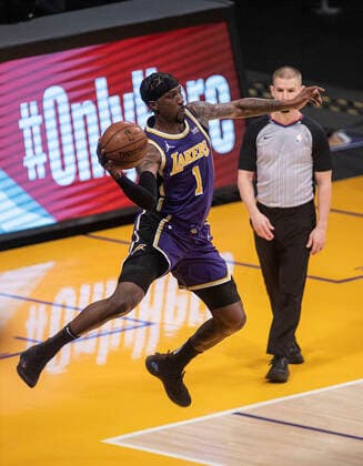 February 26, 2021, Los Angeles, California, USA: Kentavious Caldwell-Pope 1 of the Los Angeles Lakers saves a ball during their regular season NBA, Basketball Herren, USA game with the Portland Trailblazers on Friday February 26, 2021 at the Staples Center in Los Angeles, California. Lakers defeat Trailblazers, 102-93. PI Los Angeles USA - ZUMAp124 20210226_zaa_p124_020 Copyright: xJAVIERxROJASx