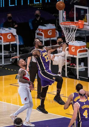 February 26, 2021, Los Angeles, California, USA: LeBron James 23 of the Los Angeles Lakers puts up a shot during their regular season NBA, Basketball Herren, USA game with the Portland Trailblazers on Friday February 26, 2021 at the Staples Center in Los Angeles, California. Lakers defeat Trailblazers, 102-93. PI Los Angeles USA - ZUMAp124 20210226_zaa_p124_027 Copyright: xJAVIERxROJASx