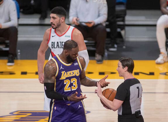 February 26, 2021, Los Angeles, California, USA: LeBron James 23 of the Los Angeles Lakers talks to the referee about the something on the ball as he gets ready to take two free throws during their regular season NBA, Basketball Herren, USA game with the Portland Trailblazers on Friday February 26, 2021 at the Staples Center in Los Angeles, California. Lakers defeat Trailblazers, 102-93. PI Los Angeles USA - ZUMAp124 20210226_zaa_p124_041 Copyright: xJAVIERxROJASx