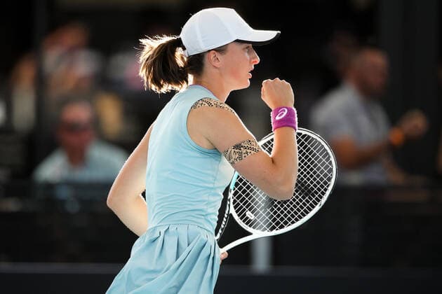 ADELAIDE, AUSTRALIA - FEBRUARY 27: Iga Swiatek of Poland reacts on a point against Belinda Bencic of Switzerland during their singles final match on day six of the Adelaide International tennis tournament at Memorial Drive on February 27, 2021 in Adelaide, Australia. (Photo by Peter Mundy Speed Media Icon Sportswire) TENNIS: FEB 27 - Adelaide International Icon210227093