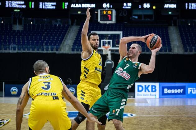 Basketball Berlin 26 02 2021 Season 2020 2021 Euroleague Regular Season Alba Berlin Panathinaikos Athens Eleftherios Bochoridis Panathinaikos, No 07 Johannes Thiemann Alba Berlin, No 32