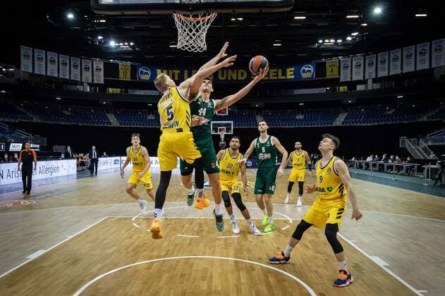 Basketball Berlin 26 02 2021 Season 2020 2021 Euroleague Regular Season Alba Berlin Panathinaikos Athens Kostas Mitoglou Panathinaikos, No 44 Niels Giffey Alba Berlin, No 05