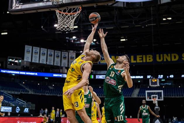 Basketball Berlin 26 02 2021 Season 2020 2021 Euroleague Regular Season Alba Berlin Panathinaikos Athens Luke Sikma Alba Berlin, No 43 Ioannis Papapetrou Panathinaikos, No 10