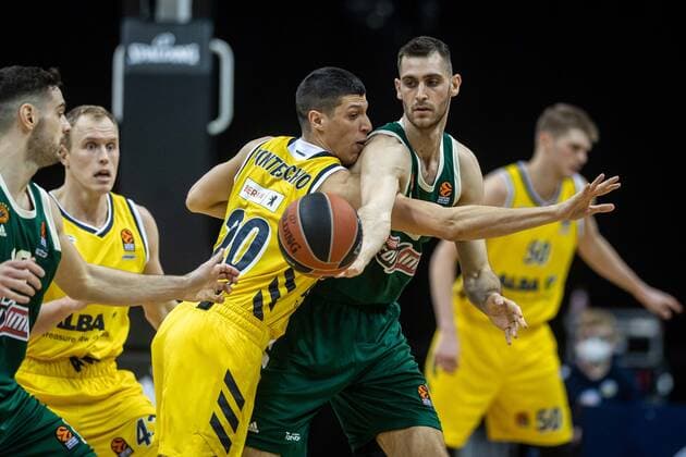 Basketball Berlin 26 02 2021 Season 2020 2021 Euroleague Regular Season Alba Berlin Panathinaikos Athens Georgios Papagiannis Panathinaikos, No 06 Simone Fontecchio Alba Berlin, No 20