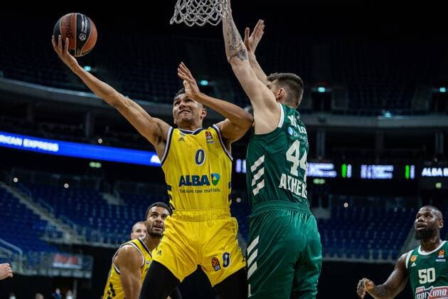 Basketball Berlin 26 02 2021 Season 2020 2021 Euroleague Regular Season Alba Berlin Panathinaikos Athens Maodo Lo Alba Berlin, No 00 Kostas Mitoglou Panathinaikos, No 44