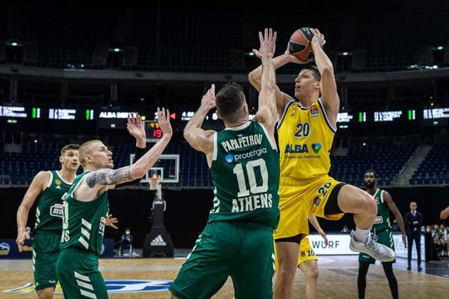 Basketball Berlin 26 02 2021 Season 2020 2021 Euroleague Regular Season Alba Berlin Panathinaikos Athens Simone Fontecchio Alba Berlin, No 20 Ioannis Papapetrou Panathinaikos, No 10