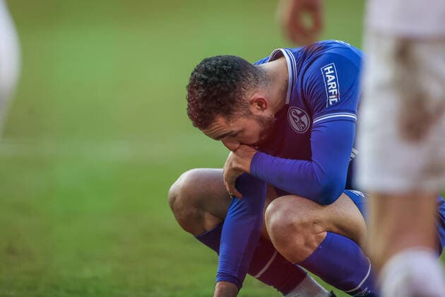 Bilder des Jahres 2021, Sport 02 Februar Sport Themen der Woche KW08 27.02.2021, Fussball, Saison 2020 2021, 1. Bundesliga, 23.Spieltag, VfB Stuttgart - FC Schalke 04, Nabil BENTALEB (FC Schalke 04) Tim Rehbein RHR-FOTO DFL REGULATIONS PROHIBIT ANY USE OF PHOTOGRAPHS AS IMAGE SEQUENCES AND OR QUASI-VIDEO. Stuttgart Mercedes Benz Arena BW Deutschland xRHR-FOTO TRx *** 27 02 2021, Football, 2020 2021 season, 1 Bundesliga, 23 matchday, VfB Stuttgart FC Schalke 04, Nabil BENTALEB FC Schalke 04 Tim Rehbein RHR FOTO DFL REGULATIONS PROHIBIT ANY USE OF PHOTOGRAPHS AS IMAGE SEQUENCES AND OR QUASI VIDEO Stuttgart Mercedes Benz Arena BW Germany xRHR FOTO TRx