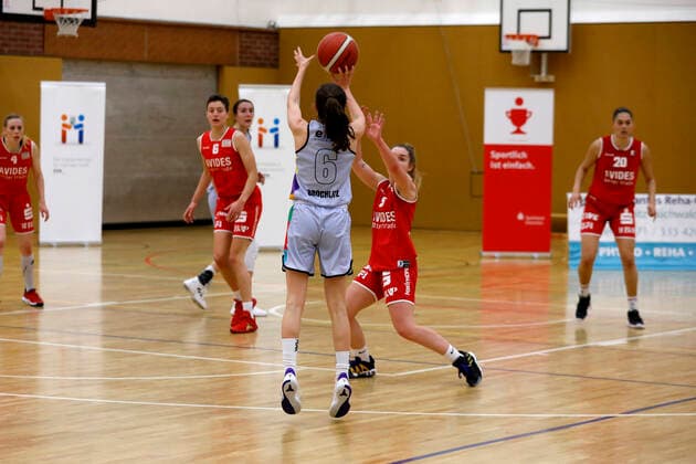 27 02 2021, 2 Toyota Damen Basketball Bundesliga Nord, DBBL, Saison 2020 2021, Damen, Chemcats Chemnitz BG 89 Avides Hurricanes Nicole Brochlitz, ChemCats Chemnitz Chemnitz Sporthalle am Schlossteich Sachsen Germany