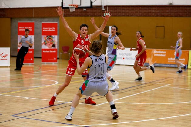 27 02 2021, 2 Toyota Damen Basketball Bundesliga Nord, DBBL, Saison 2020 2021, Damen, Chemcats Chemnitz BG 89 Avides Hurricanes Lucile Peroche, ChemCats Chemnitz Chemnitz Sporthalle am Schlossteich Sachsen Germany