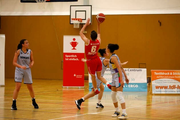 27 02 2021, 2 Toyota Damen Basketball Bundesliga Nord, DBBL, Saison 2020 2021, Damen, Chemcats Chemnitz BG 89 Avides Hurricanes Mirja Beckmann, BG 89 Avides Hurricanes Chemnitz Sporthalle am Schlossteich Sachsen Germany