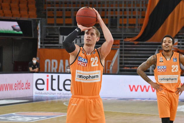 Thomas Klepeisz Ratiopharm Ulm 22 GER, Ratiopharm Ulm vs Syntainics MBC Basketball , men ,esaycredit, Basketball Bundesliga , 21 matchday , 27 02 2021 Foto Eibner Tobias Baur GER, Ratiopharm Ulm vs Syntainics MBC Basketball Bundesliga , 21 league matchday , season 2020 2021, 27 02 2021 New Ulm Copyright: xBaur xEibner-Pressefotox EP_Toba
