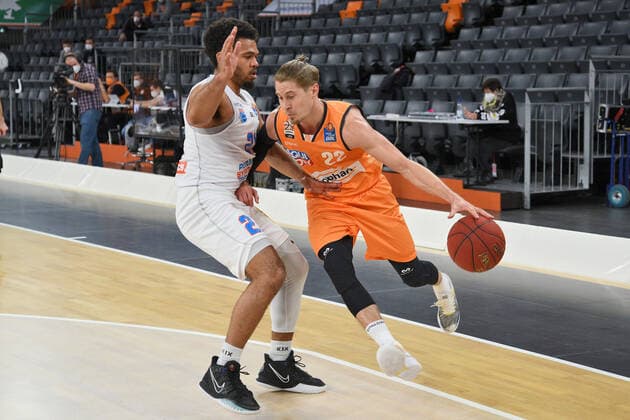 Thomas Klepeisz Ratiopharm Ulm 22 vs Quinton Hooker Syntainics MBC 21 GER, Ratiopharm Ulm vs Syntainics MBC Basketball , Men ,esaycredit, Basketball Bundesliga , 21 Spieltag , 27 02 2021 Foto Eibner Tobias Baur GER, Ratiopharm Ulm vs Syntainics MBC Basketball Bundesliga , 21 Ligaspieltag , Saion 2020 2021, 27 02 2021 Neu Ulm Copyright: xBaur xEibner-Pressefotox EP_Toba