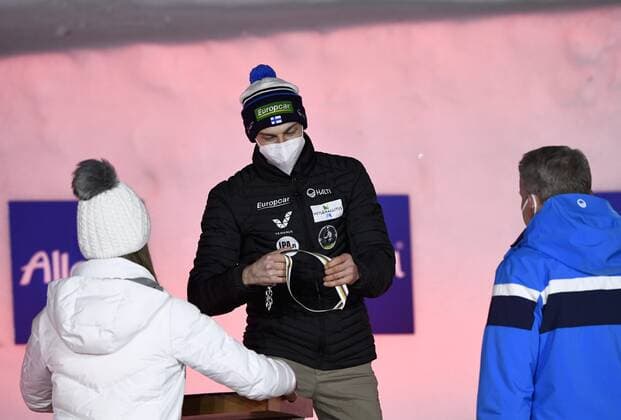 Finnish nordic combined athlete Ilkka Herola received his silver medal of the men s 10km individual Gundersen Nordic Combined event at the FIS Nordic Ski World Championships in Oberstdorf, Germany, on February 27, 2021. Oberstdorf Germany LKFTJK20210227203852ROEJ  Copyright: xEmmixKorhonenx