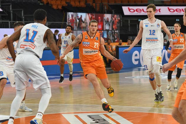 Dylan Osetkowski Ratiopharm Ulm 21 GER, Ratiopharm Ulm vs Syntainics MBC Basketball , Men ,esaycredit, Basketball Bundesliga , 21 Spieltag , 27 02 2021 Foto Eibner Tobias Baur GER, Ratiopharm Ulm vs Syntainics MBC Basketball Bundesliga , 21 Ligaspieltag , Saion 2020 2021, 27 02 2021 Neu Ulm Copyright: xBaur xEibner-Pressefotox EP_Toba