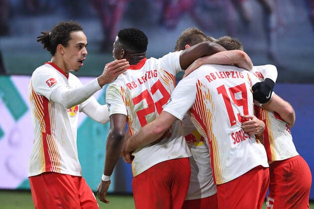 Bilder des Jahres 2021, Sport 02 Februar Sport Themen der Woche KW08 Sport Bilder des Tages Fußball 1. Bundesliga 23. Spieltag RB Leipzig - Borussia Mönchengladbach am 27.02.2021 in der Red Bull Arena in Leipzig Torjubel Jubel zum 3:2 durch Alexander Sorloth Sörloth ( Leipzig ) DFL regulations prohibit any use of photographs as image sequences and or quasi-video. *** Football 1 Bundesliga 23 Spieltag RB Leipzig Borussia Mönchengladbach on 27 02 2021 at the Red Bull Arena in Leipzig Goal celebrations for the 3 2 by Alexander Sorloth Sörloth Leipzig DFL regulations prohibit any use of photographs as image sequences and or quasi video xHDx