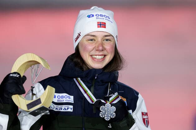 NORDIC SKIING - FIS Nordic World Ski Championships Oberstdorf 2021 OBERSTDORF,GERMANY,27.FEB.21 - NORDIC SKIING, NORDIC COMBINED - FIS Nordic World Ski Championships, ladies, award ceremony. Image shows Mari Leinan Lund (NOR). Keywords: medal. GEPAxpictures xChristianxWalgram
