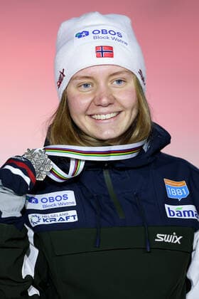 NORDIC SKIING - FIS Nordic World Ski Championships Oberstdorf 2021 OBERSTDORF,GERMANY,27.FEB.21 - NORDIC SKIING, NORDIC COMBINED - FIS Nordic World Ski Championships, ladies, award ceremony. Image shows Marte Leinan Lund (NOR). Keywords: medal. GEPAxpictures xChristianxWalgram