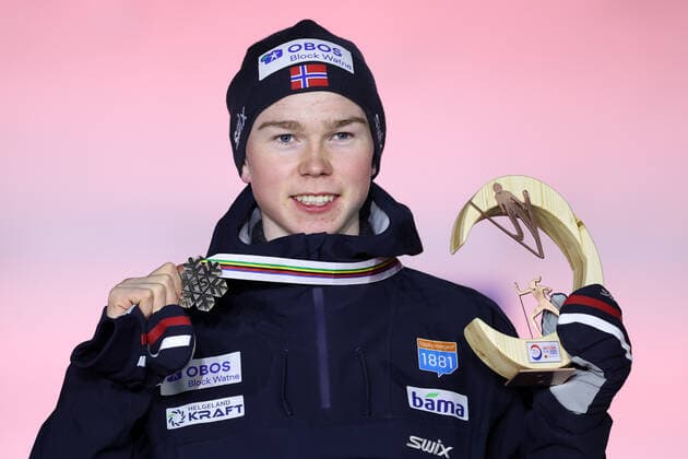 NORDIC SKIING - FIS Nordic World Ski Championships Oberstdorf 2021 OBERSTDORF,GERMANY,27.FEB.21 - NORDIC SKIING, NORDIC COMBINED - FIS Nordic World Ski Championships, men, award ceremony. Image shows the rejoicing of Jens Luraas Oftebro (NOR). Keywords: medal. GEPAxpictures xChristianxWalgram