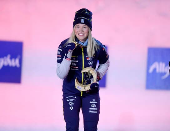 27 02 2021, Nordic SKI World Championships Oberstdorf 2021, Oberstdorf im Allgäu, Award Ceremony, Medal Ceremony, Cross Country Sprint Women, Award Ceremony, gold medal to Jonna Sundling Sweden ,
