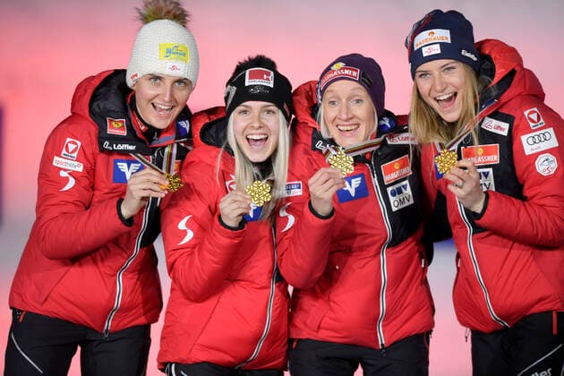 27 02 2021, Nordic SKI World Championships Oberstdorf 2021, Oberstdorf im Allgäu, Award Ceremony, Medal Ceremony, Ski Jumping Women, Normal Hill, Award Ceremony, Sophie Sorschag, Chiara Hoelzl, Daniela Iraschko Stolz, Marita Kramer AUT