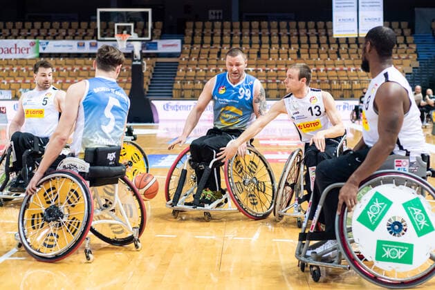 RBBL RSV Lahn Dill Baskets 96 Rahden, 27 02 21 Krzystof Bandura 99 Baskets 96 Rahden , Thomas Böhme 13 RSV Lahn Dill , Quinten Zantinge 5 Baskets 96 Rahden , Simon Brown 5 RSV Lahn Dill , Brian Bell 8 RSV Lahn Dill Rittal Arena, Wetzlar, 27 02 21 Copyright: xBEAUTIFULxSPORTS Roeczeyx
