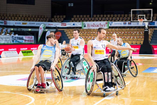 RBBL RSV Lahn Dill Baskets 96 Rahden, 27 02 21 Dominik Mohsler 4 RSV Lahn Dill , Thomas Böhme 13 RSV Lahn Dill , Quinten Zantinge 5 Baskets 96 Rahden , Rittal Arena, Wetzlar, 27 02 21 Copyright: xBEAUTIFULxSPORTS Roeczeyx