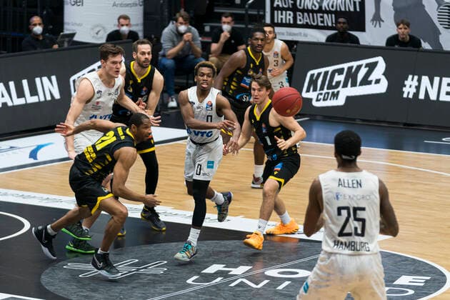 easyCredit Basketball Bundesliga, Hamburg, 28 02 2021 easyCredit Basketball Bundesliga, Hamburg Towers vs MHP Riesen Ludwigsburg, game setup via TJ Shorts 0 Hamburg Towers Copyright: xBEAUTIFULxSPORTS Mohwinkelx