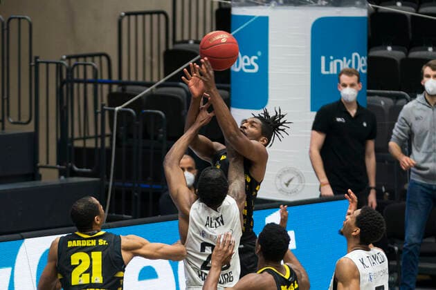 easyCredit Basketball Bundesliga, Hamburg, 28 02 2021 easyCredit Basketball Bundesliga, Hamburg Towers vs MHP Riesen Ludwigsburg, Rebound by Terry Allen 25 Hamburg Towers Copyright: xBEAUTIFULxSPORTS Mohwinkelx