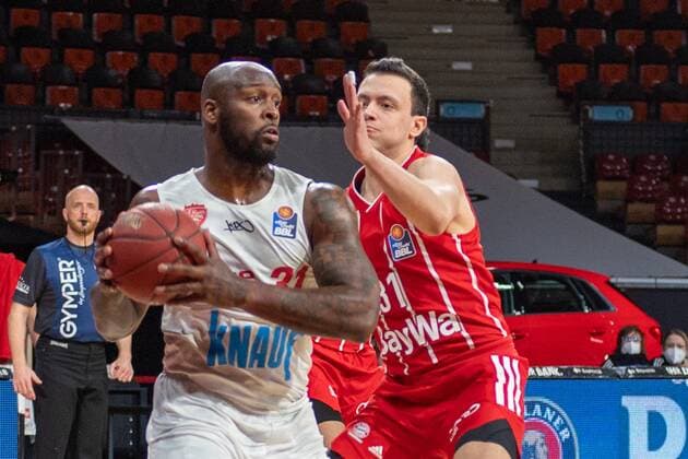 Murphy Hollowaay 31 s Oliver Wuerzburg , Zan Mark Sisko 31 FC Bayern , FC Bayern Basketball vs s Oliver Wuerzburg, BBL, 28 02 2021 Muenchen Bayern Germany Copyright: xkolbert-press UlrichxGamelx