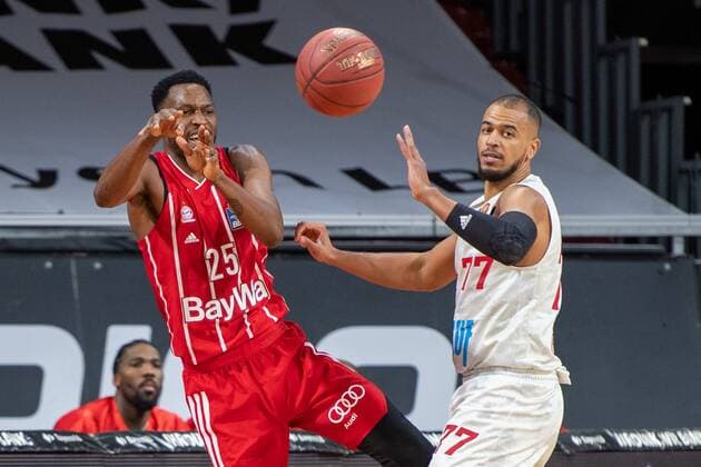 JaJuan Johnson 25 FC Bayern , Alex King 77 s Oliver Wuerzburg , FC Bayern Basketball vs s Oliver Wuerzburg, BBL, 28 02 2021 Muenchen Bayern Germany Copyright: xkolbert-press UlrichxGamelx