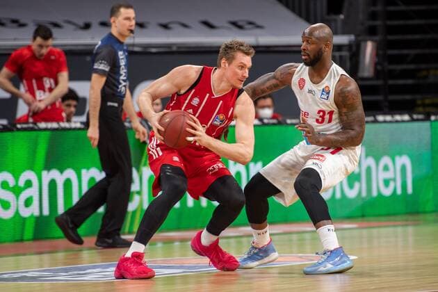 Leon Radosevic 43 FC Bayern , Murphy Hollowaay 31 s Oliver Wuerzburg , FC Bayern Basketball vs s Oliver Wuerzburg, BBL, 28 02 2021 Muenchen Bayern Germany Copyright: xkolbert-press UlrichxGamelx
