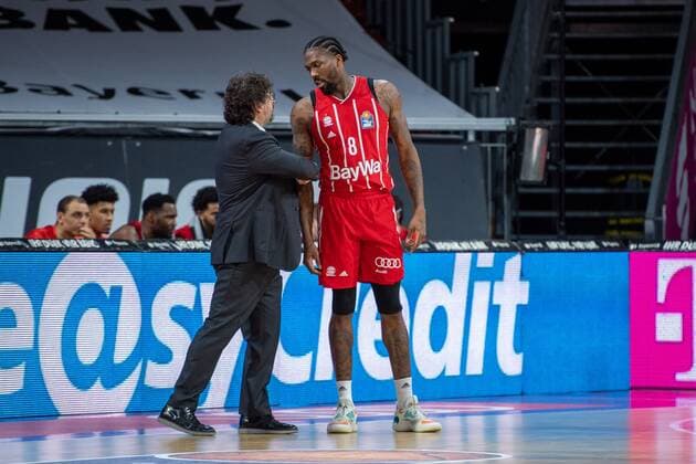 Head Coach Andrea Trinchieri FC Bayern , Jalen Reynolds 8 FC Bayern , FC Bayern Basketball vs s Oliver Wuerzburg, BBL, 28 02 2021 Muenchen Bayern Germany Copyright: xkolbert-press UlrichxGamelx